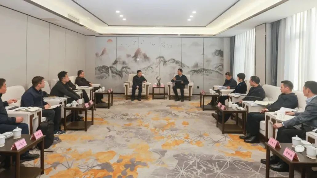 省尊龙凯时集团向导率队赴乐山市座谈交流